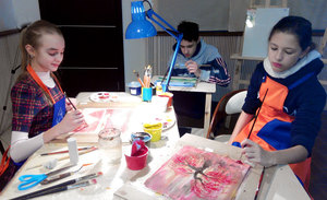 дети рисуют в студии ArtClass